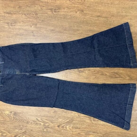 SPANX Pintuck Seamed Leg Flare Jeans in Raw Indigo Size LARGE PETITE - Picture 5 of 11